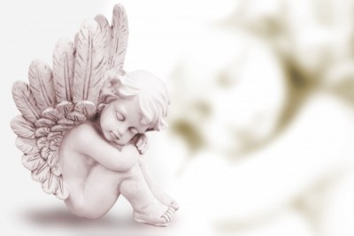 Figurka aniołka - Poradnik Pogrzebowy Klepsydry